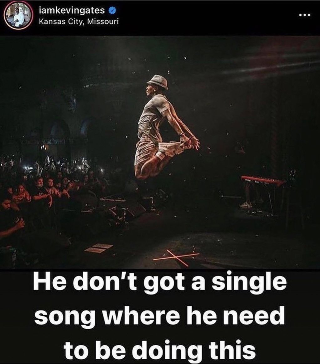 H34Y0's tweet photo. i love boygenius but whenever i see their performances i always remember this meme https://t.co/CIdaRTK6RJ