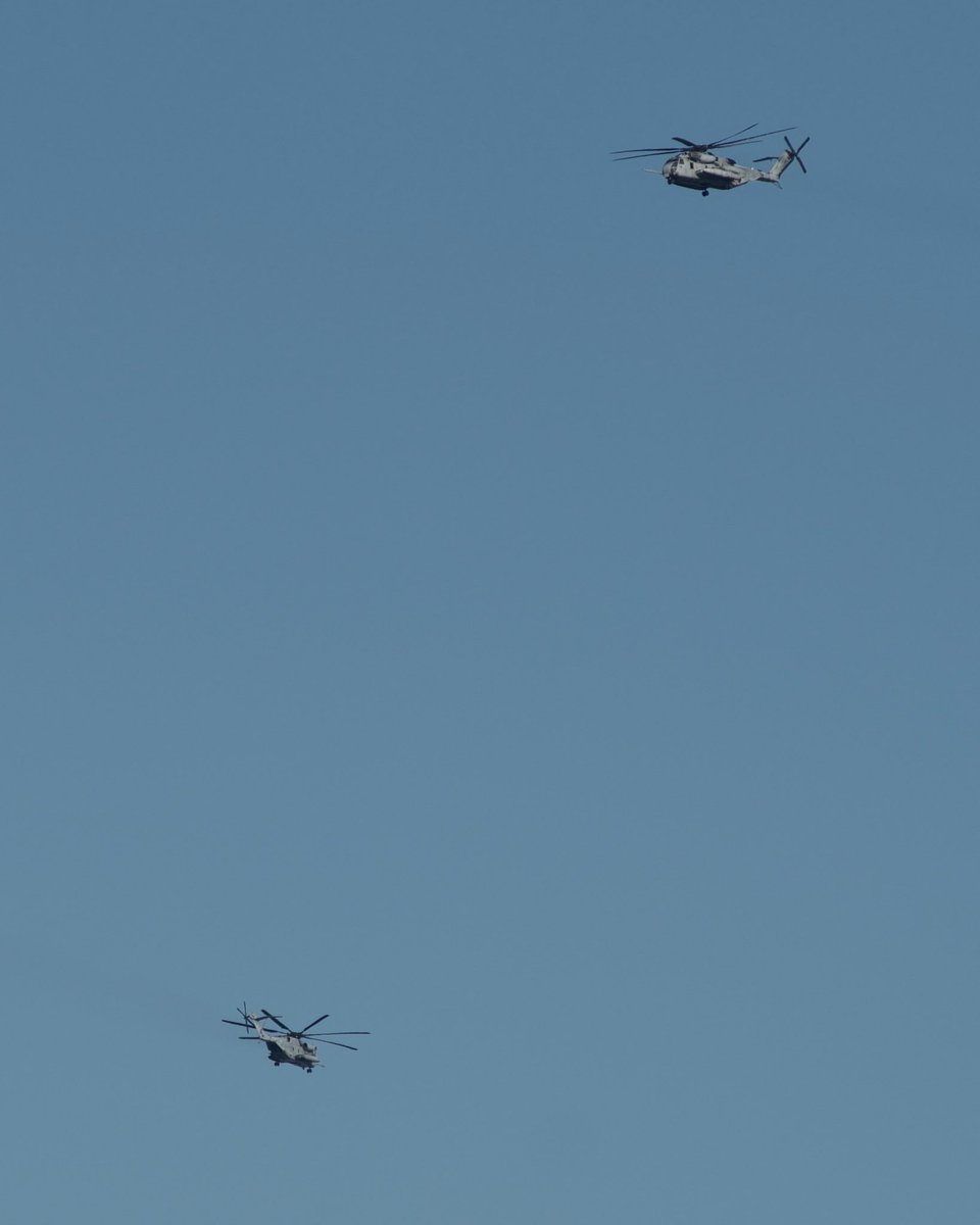 grillflameproj's tweet photo. LCS-6 and two CH-53s spotted today https://t.co/8IfdnMGozn
