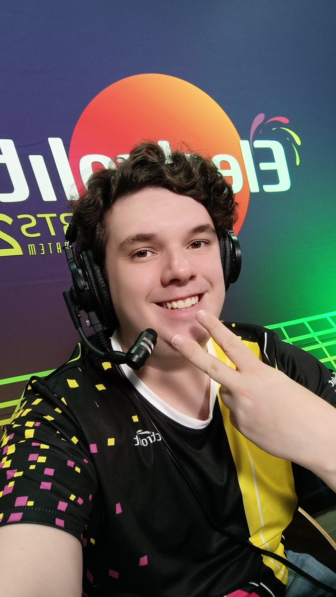 Narrando Rocket League para <a href="/Electrolit/">Electrolit</a> 🎙️🥅

<a href="/MatemMx/">MatemMx</a>
Caiganle a saludar banda: twitch.tv/matemmx