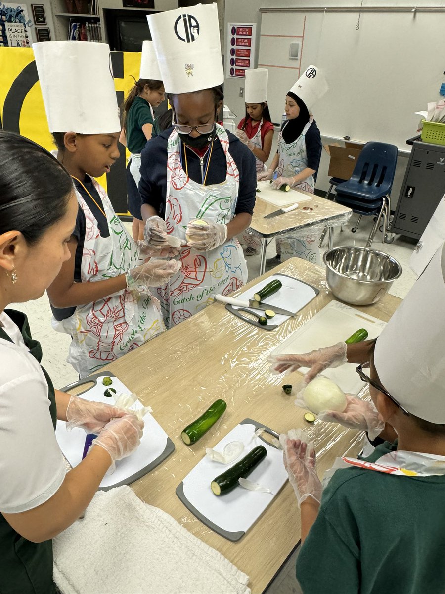 Miller Int Children Interacting After School tweet media