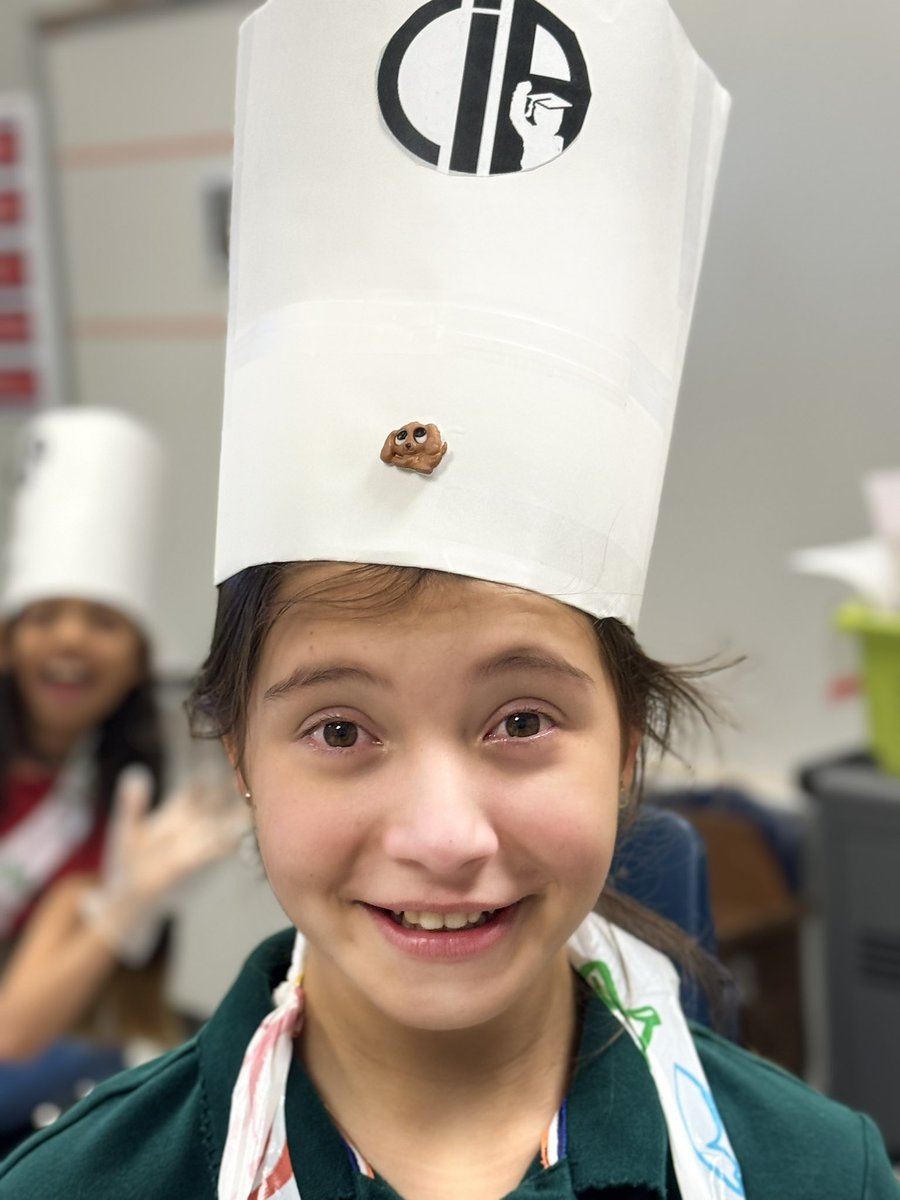 Miller Int Children Interacting After School tweet media