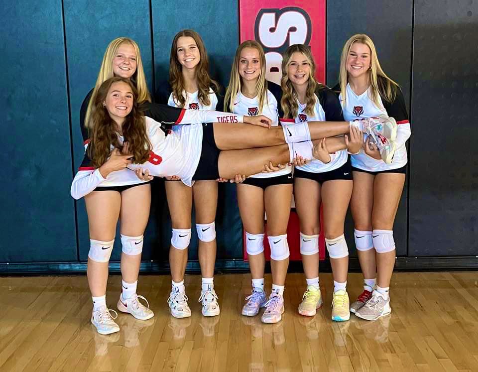 Just wrapped up my junior volleyball szn. Thank you to the seniors for making it unforgettable.
