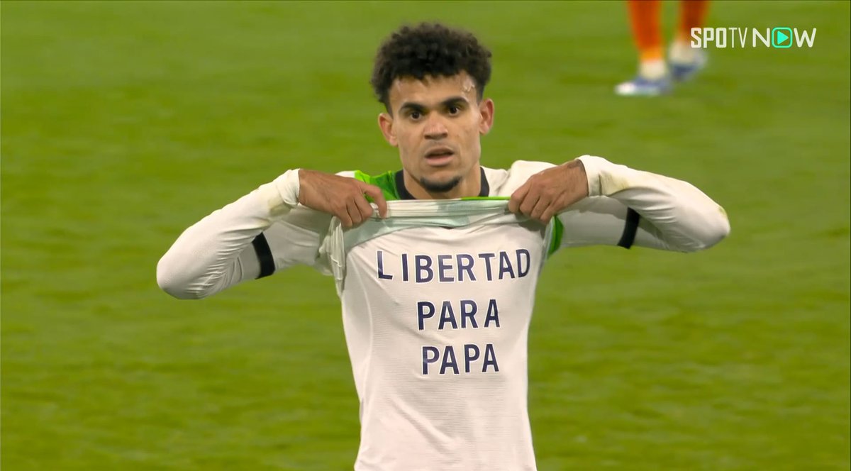 SPOTVNEWS_JP's tweet image. 【⚽ #リヴァプール ⚽】
待望の瞬間ついに……誘拐に遭っていた
#ルイス・ディアス の父親が13日ぶりに開放される

コロンビアの反政府系ゲリラ組織「ELN」によって誘拐されていたルイス・ディアスの父、ルイス・マヌエル・ディアスさんが13日ぶりに解放された。

spotvnews.jp/news/articleVi…