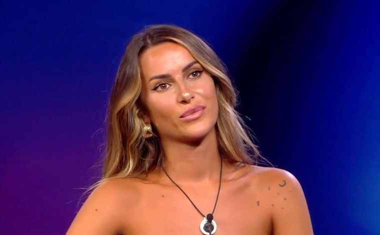 Elegidx's tweet photo. ¿A quien apoyas?

🔄 Pilar Llori

❤️ Jessica Bueno

#GHVIPGala9 
#GHVIP10N https://t.co/2kQUikDr73