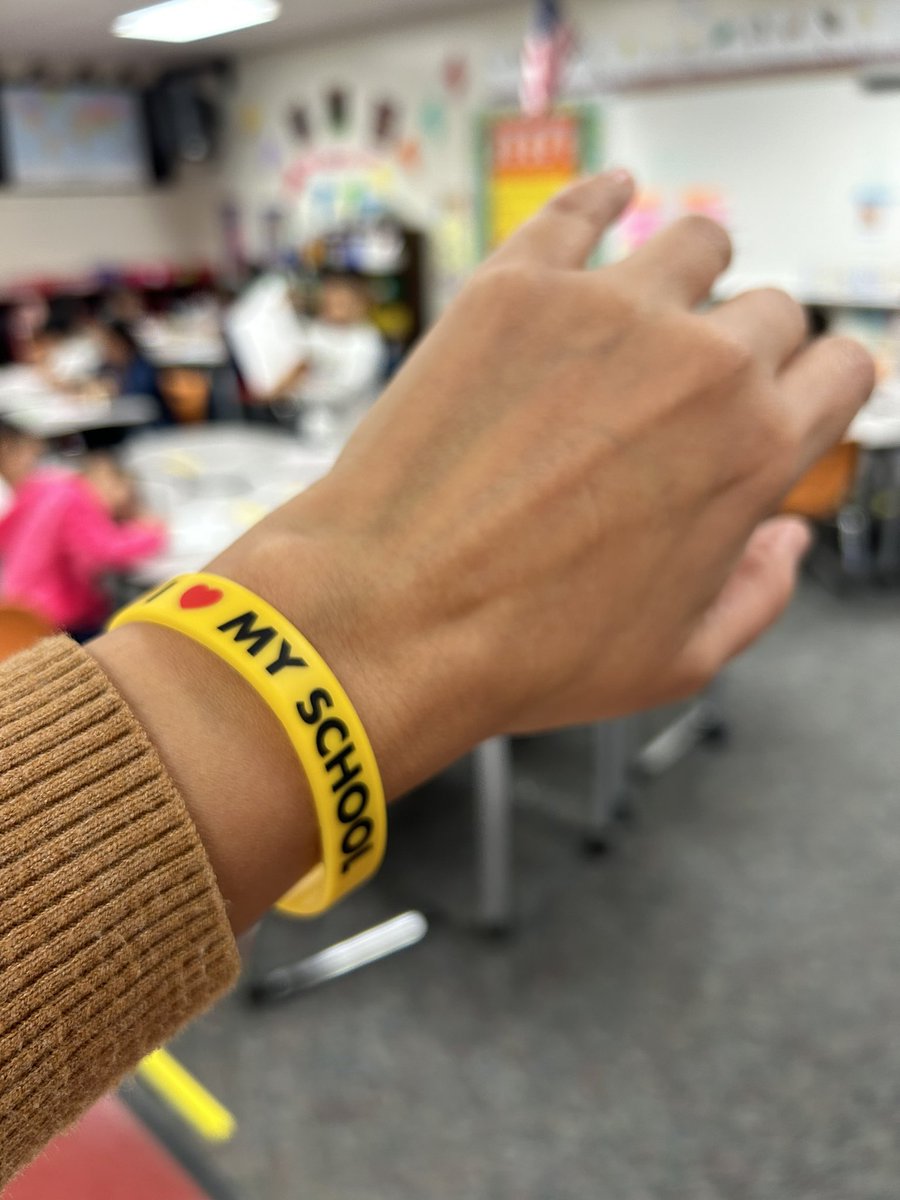 Isaely Caballero (@isaely_c) on Twitter photo One of my kiddos gave me this. He must be a mind reader.
<a href="/WalterBickettES/">Walter Bickett Elementary School</a> One of my kiddos gave me this. He must be a mind reader.
<a href="/WalterBickettES/">Walter Bickett Elementary School</a>