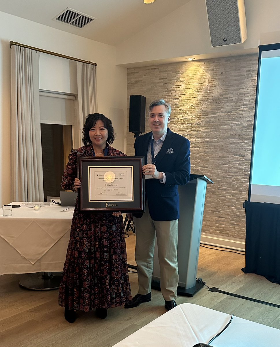 Dr. Rob Moreland, Division Head, Emergency Trauma &amp; Acute Care Radiology presented our Undergrad Awards tonight. Our first recipient was Dr. Elsie Nguyen, Division Head, Cardiothoracic Imaging, and VC, onSIDE! Congratulations!