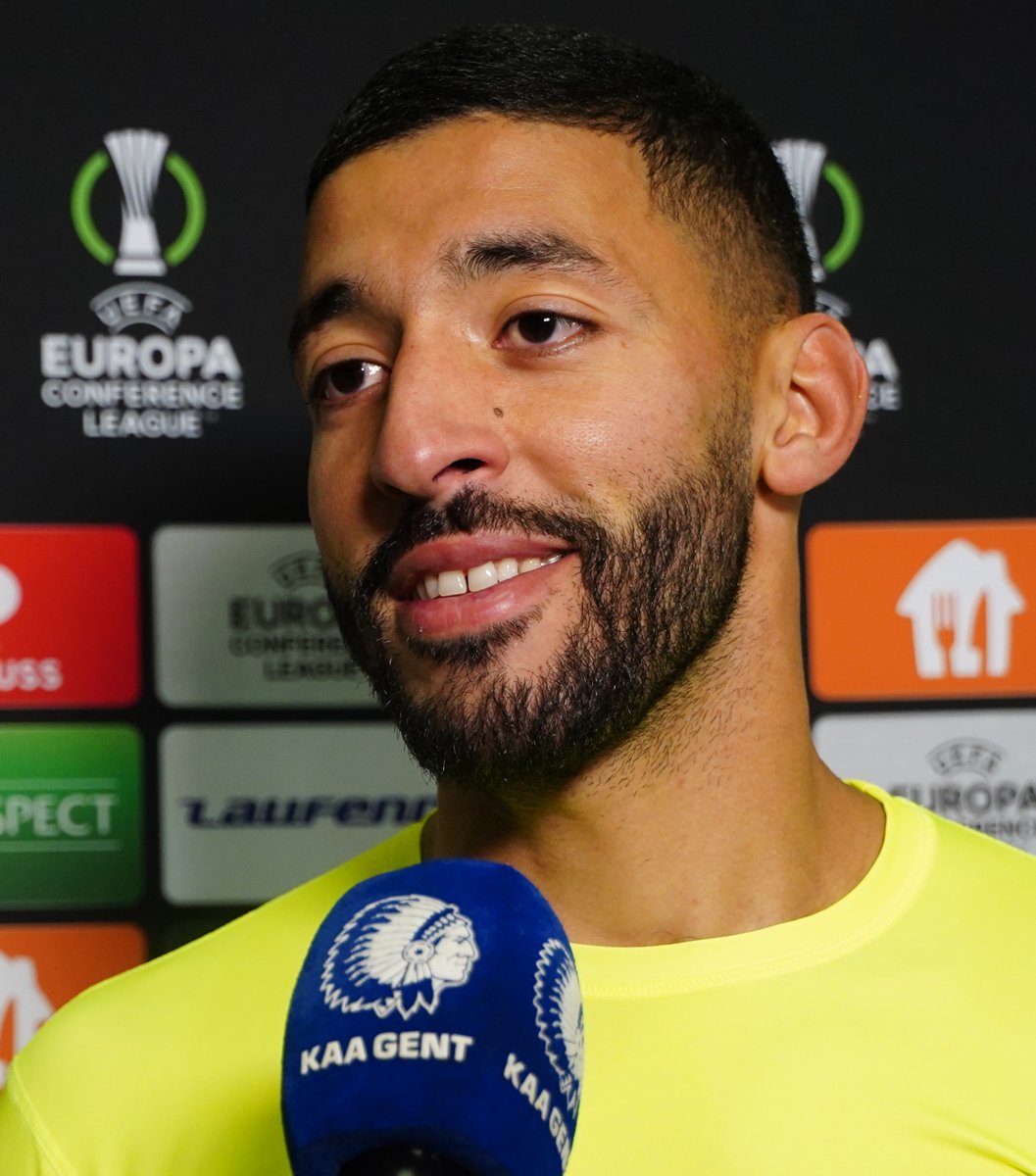 KAAGent's tweet photo. ๐ Tarik Tissoudali: "Soms ben je egoรฏstisch, soms ben je gul."
https://t.co/Z6bA8sEfbl
#UECL #BreGnt https://t.co/u1CywfkHyD