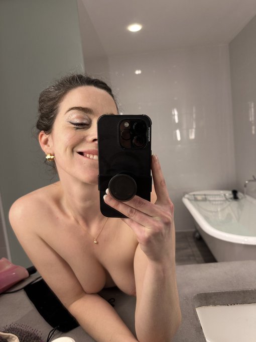 Taking applications- I don&rsquo;t care what you look like if you can make me look like this 🥵 https://t.c<a href="/tag/mvsales"class="tags"><span>#mvsales</span></a>