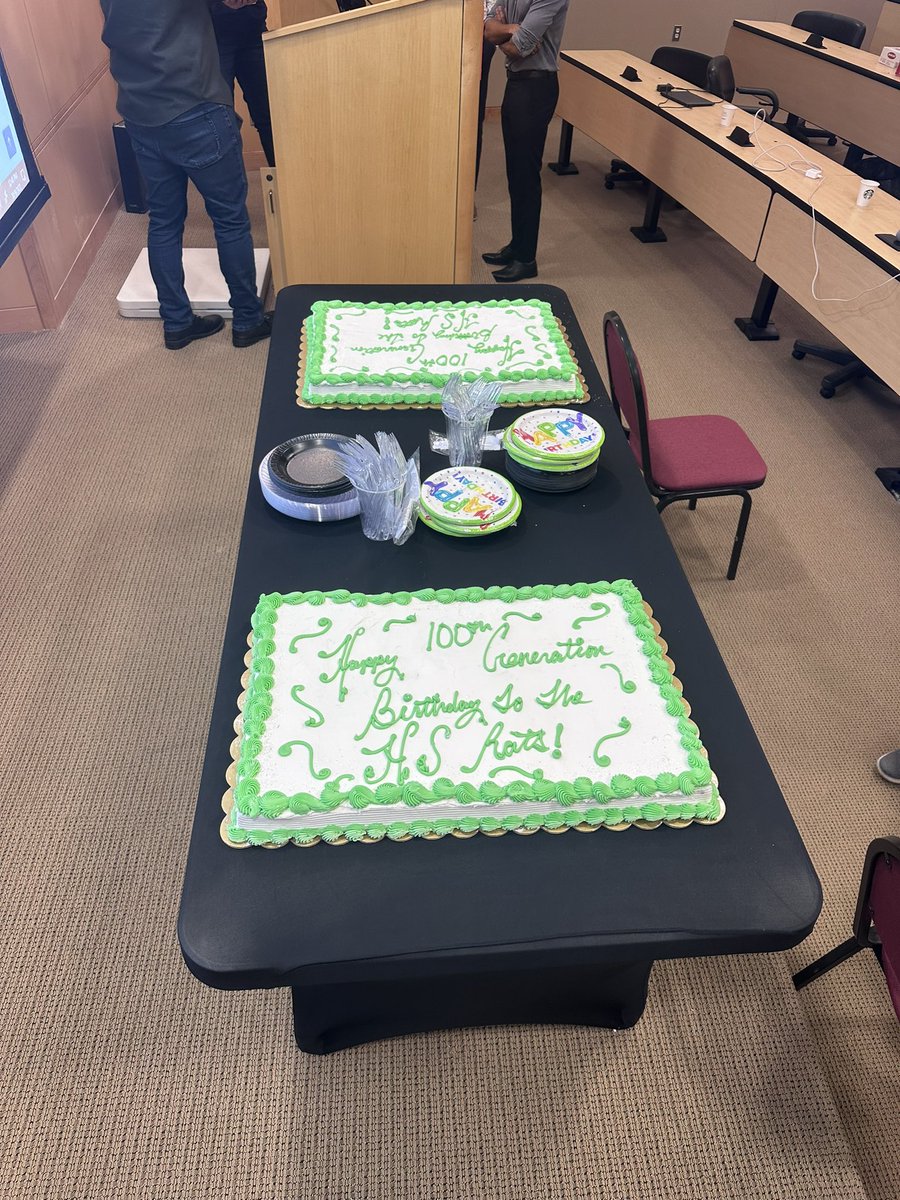 In 1984 Hansen and Spuhler created the Heterogeneous Stock (HS) rats by interbreeding 8 inbred strains (pubmed.ncbi.nlm.nih.gov/6391259; pubmed.ncbi.nlm.nih.gov/31228160). The 100th generation of that cross was born today at <a href="/UCSDHealthSci/">UC San Diego Health Sciences</a>, almost 40 years later!

🎂 🐀 🥳 🎂 🐀 🥳 🎂 🐀 🥳 🎂