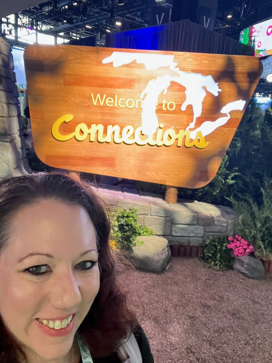 HoosierEnergy's tweet photo. SPOTLIGHTING HOOSIER ENERGY VETERANS...

Salesforce Admin Andrea Hayden was awarded the Purple Heart last year for actions following Iran's attack on Al Asad Airbase in Iraq on Jan. 7, 2020.

https://t.co/7wyGgLSigg

Thank you for your service Andrea!

#VetsPowerUs #HoosierEnergy https://t.co/D3z2GqfJWQ
