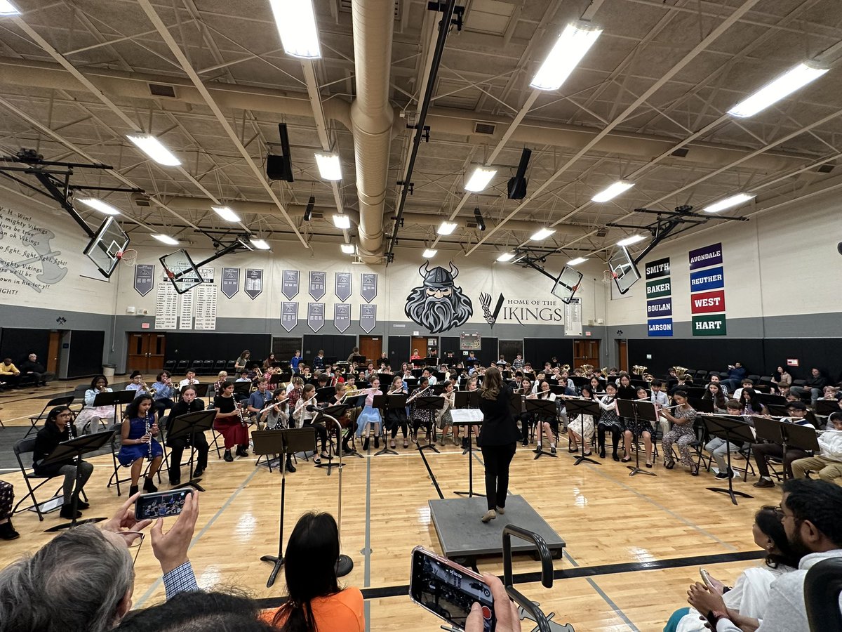 Van Hoosen Middle School tweet media