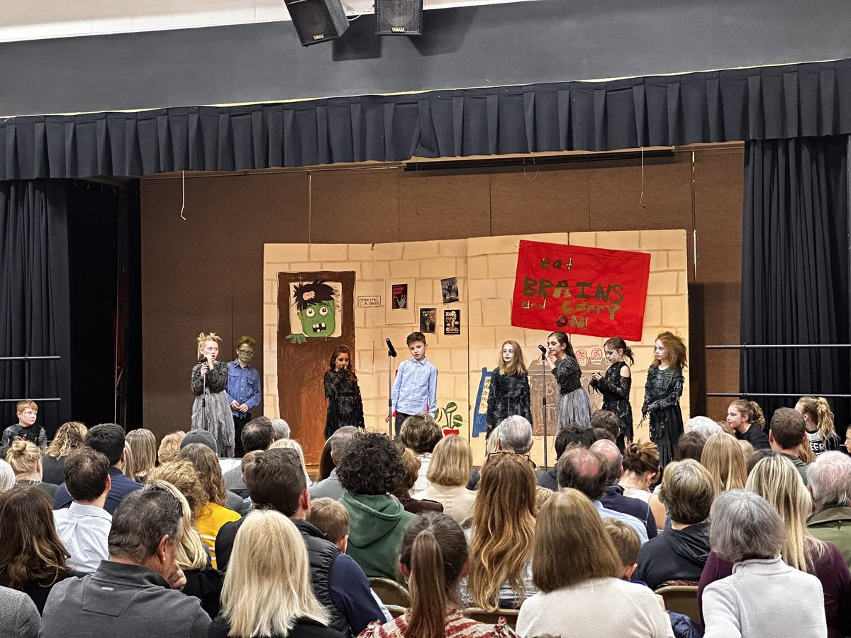 MsStewardsClass's tweet image. Loved watching all of their hard work pay off at the 3rd grade zombie musical! 🧟‍♂️🧟‍♀️🧟