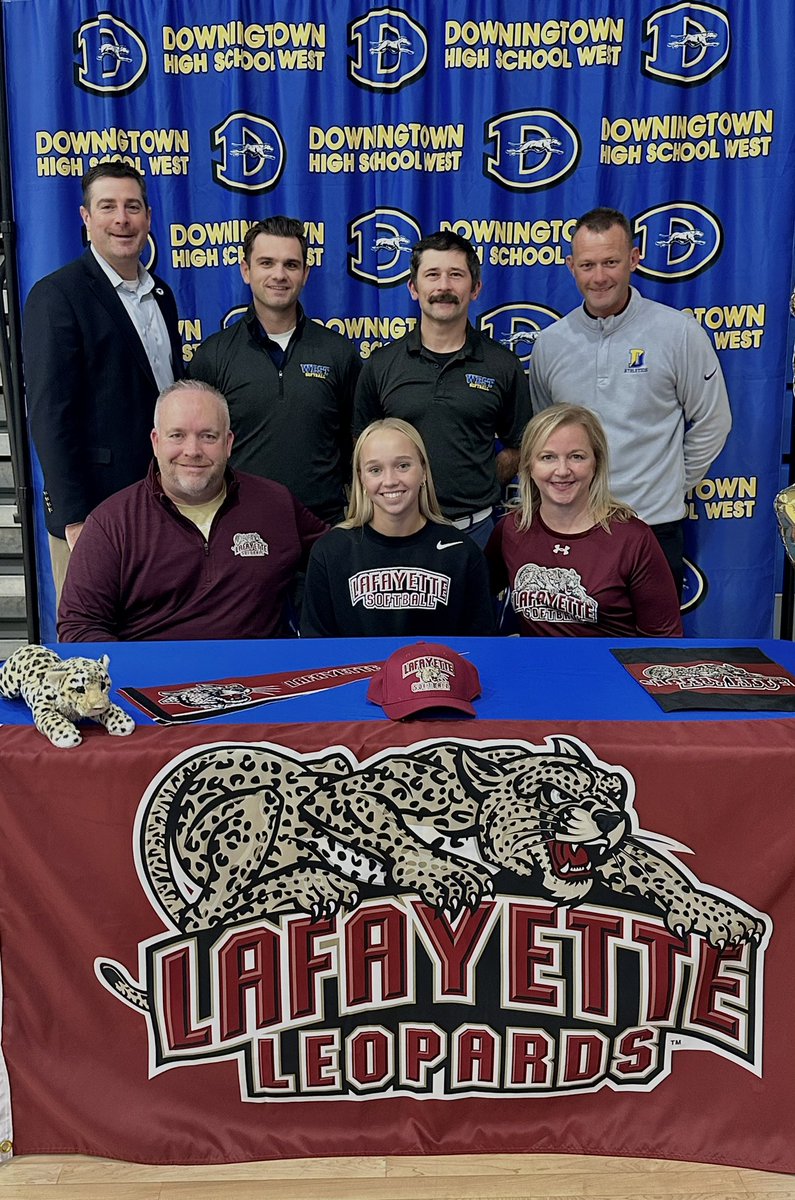 Signed, sealed and delivered 📃🖊️ @pastrikers04 @03_strikers @WestSoftball17 @Lafayette_SB @_CoachDew @CoachB22_