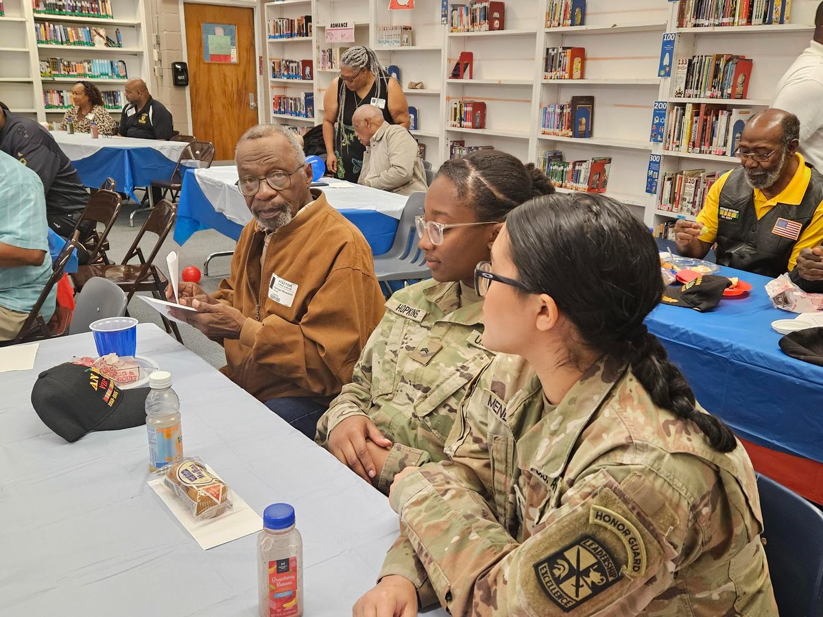 AamuRotc's tweet image. Dr. Cunningham from Chapman Middle School invited our cadre and cadets to attend the Veteran's Day Brunch held on November 9th, 2023. Cadets Jones, Wallace, Johnson, Berrien, Harris, Mendoza, Hill, and Hopkins had the privilege of attending this wonderful event.
#aamurotc