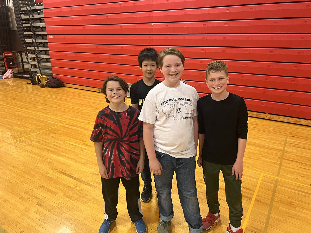 cate_pichany's tweet photo. Ending the first marking period with a little after-school FUN πΎβ€οΈ #wcsdletsgo #wmsrocks https://t.co/dSDkCbw8TP