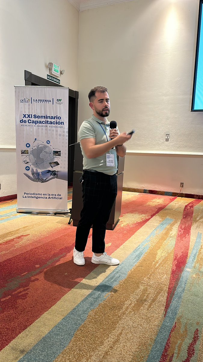 lynghou's tweet photo. @SantiNasra @soymariovidal @Nicortes_m @tfrontado hablan de cómo acercarnos más directamente a las audiencias en la era de la IA #GDACAF23 https://t.co/lNUhN4Q9nO