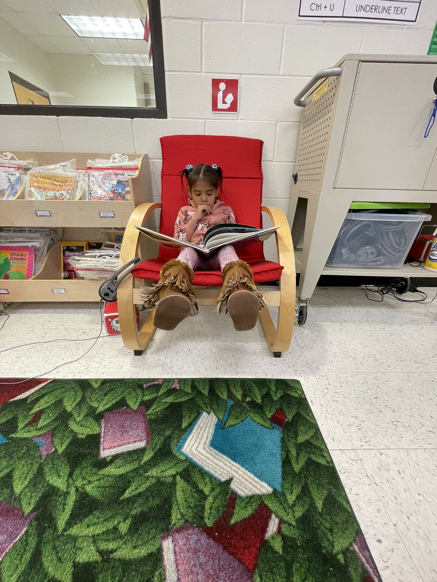 Megan Little Ed. S. -1st grade Husky tweet media