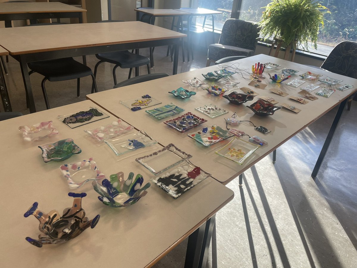 How talented are my students??? Science 10 students <a href="/lockviewhigh/">Lockview High School</a> made the coolest glass pieces! #steAm <a href="/HRCEFineArts/">HRCEFineArts</a> <a href="/HRCE_NS/">Halifax Regional Centre for Education</a>