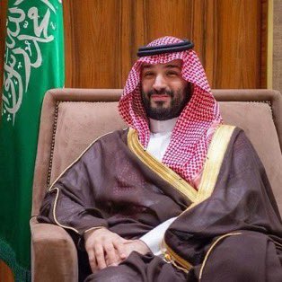 سلام يا محمد وريث العقاده
ولي عهد ولأمن ديرتك صمام

سخرت نفسك للوطن وانفراده
ونزلت بين الشعب من دون بسّام 
  
أبشرك شعبك يحبك زياده 
وصورتك خلفية لشاشات الأيتام
#محمد_بن_سلمان_بن_عبدالعزيز 
#السعوديه_خط_احمر