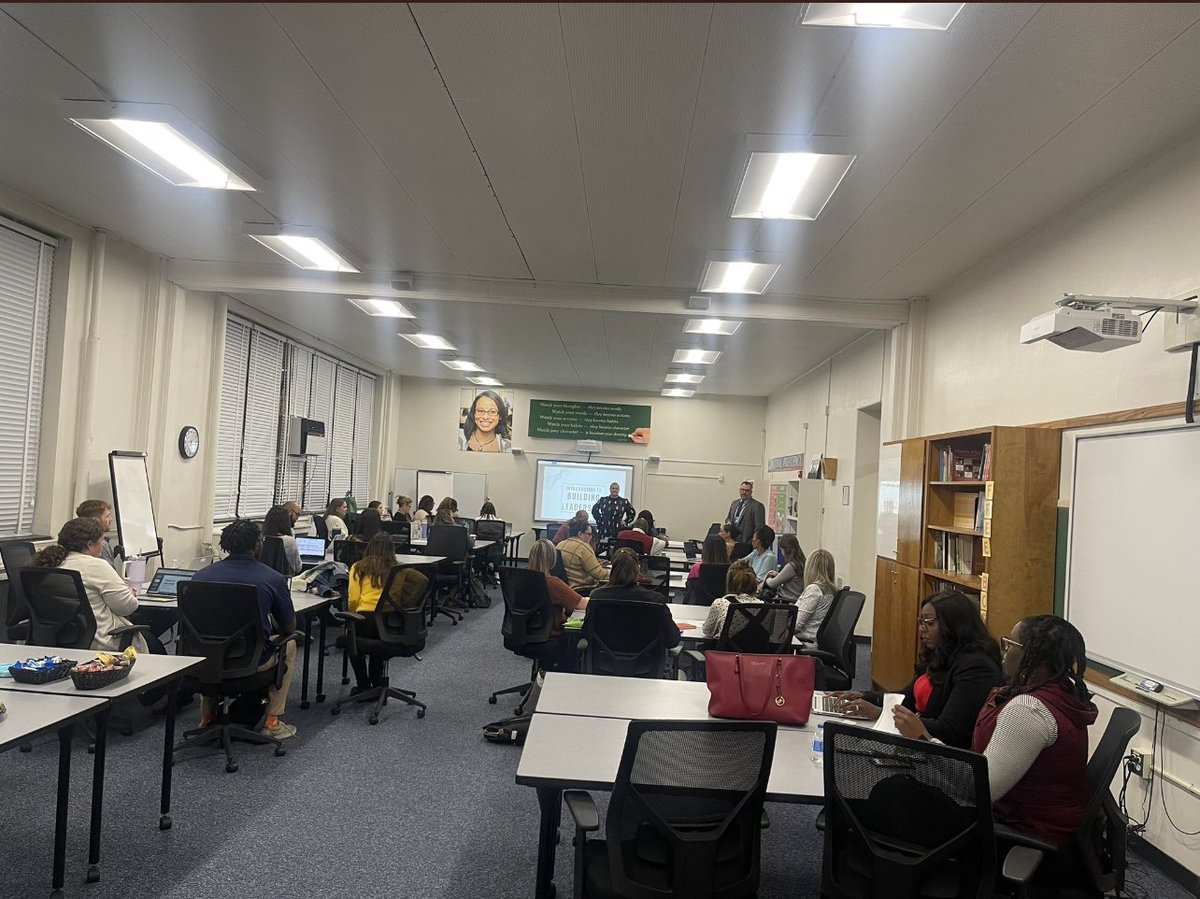 Had a blast helping to prepare our next generation of leaders in <a href="/AACountySchools/">AACPS</a> with my friend and colleague <a href="/RachelKennelly4/">Rachel Kennelly</a> in the T2AP Cohort. #BelongGrowSucceed @DrHpo <a href="/julescares222/">Julie Cares</a>