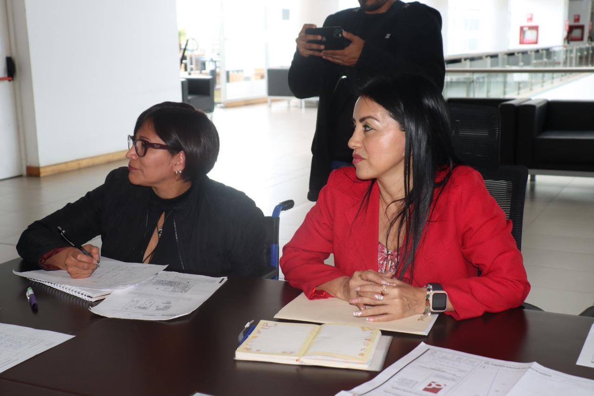 Larry_vite's tweet photo. HOSPITAL SANTA TERESITA 🏥

Cumpliendo con las actividades programadas en la ciudad de Quito, asistí a la reunión con los técnicos del Ministerio de Salud Pública, técnicos consultores y funcionarios de la Dirección de Planificación del GAD Municipal de Santa Rosa, con el https://t.co/dMA91jEpJg