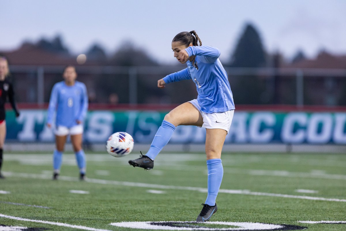 W⚽️ | Scenes from Ellensburg where @wwu_wsoccer is playing in the GNAC Semifinals vs. Western Oregon. 📸 : Jacob Thompson/CWU