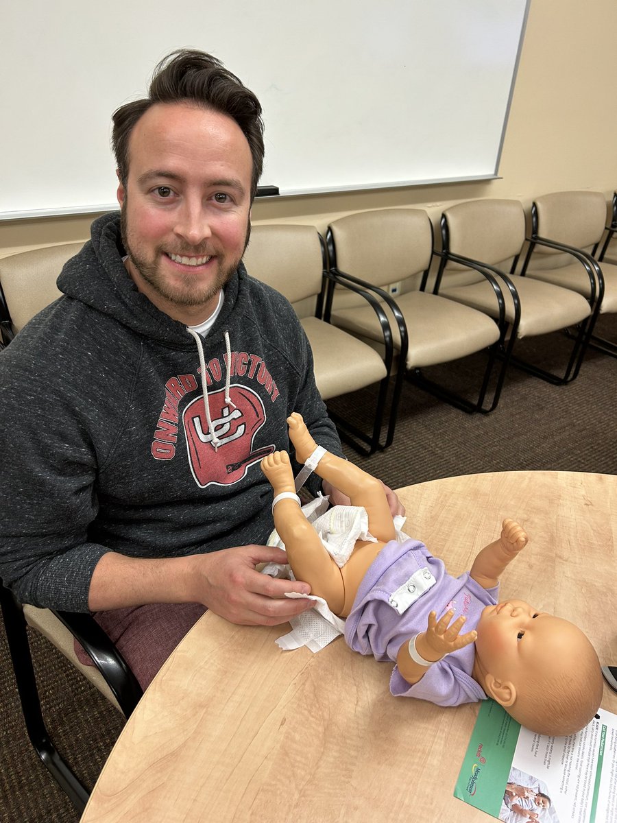 CMatthewsOnAir's tweet image. Getting some practice in before baby arrives 👶🏻 #diapers #firsttimedad #newdad