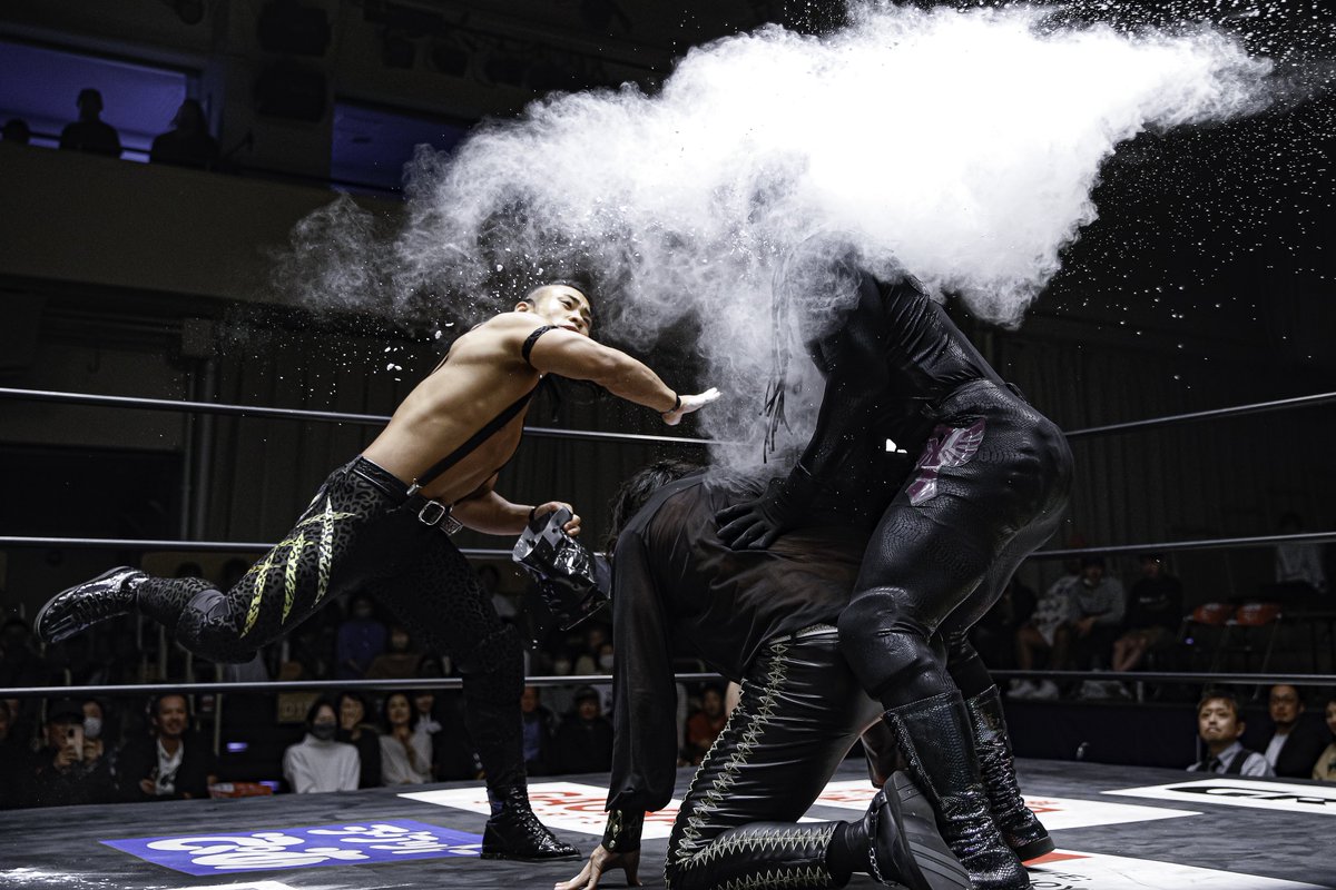IssitaMarie's tweet image. I wonder how long has #豹 been wanting to do this to Shun… 

#DRAGONGATE 
#TheGateOfEvolution2023