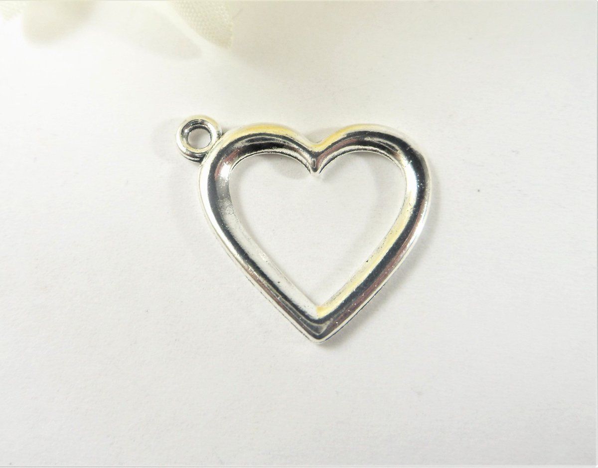 10 Silver Heart Charms, Open Heart Charms, Valentines Day Charms, Love Charms for Jewelry Making, Jewelry Supplies, 22mm x 25mm 10 PCS tuppu.net/1988cd93 #NewMexico #EtsySeller #EtsyShop #SantaFe #SilverHeart