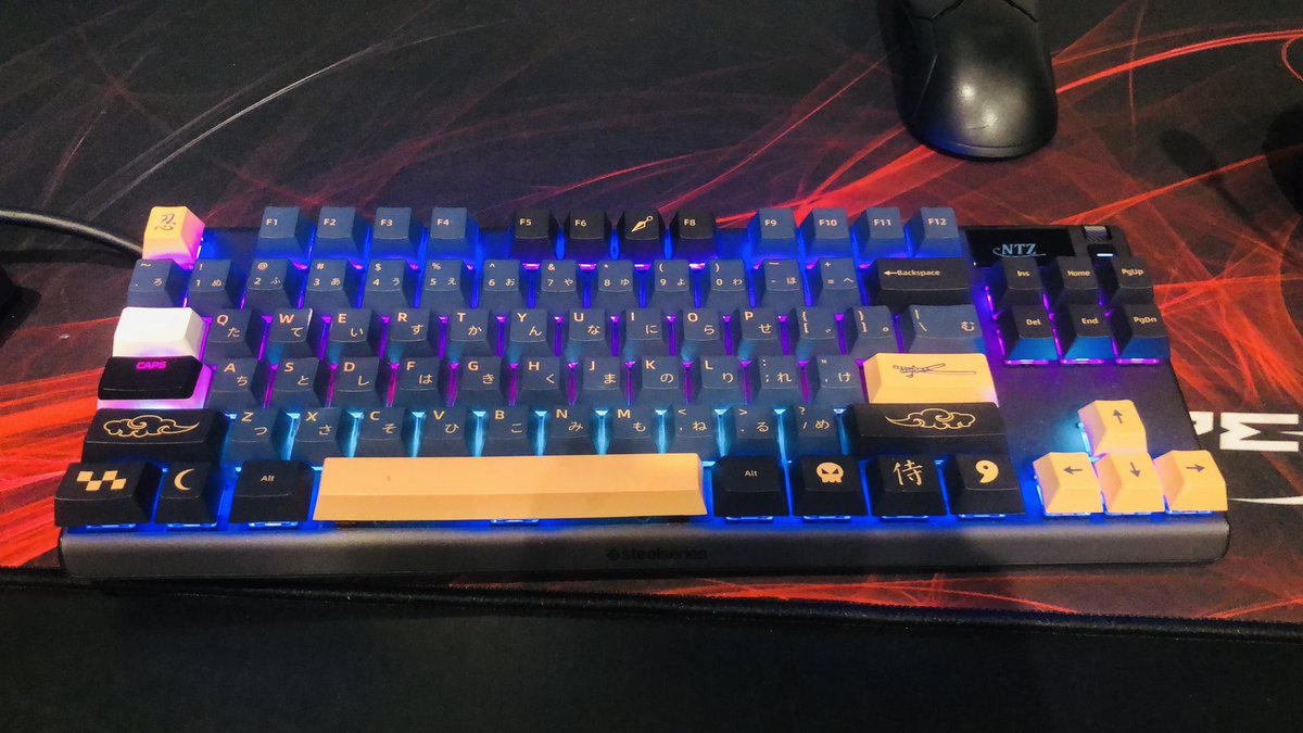 Apex no precin, 890 leva

Rt ae pra ajudar