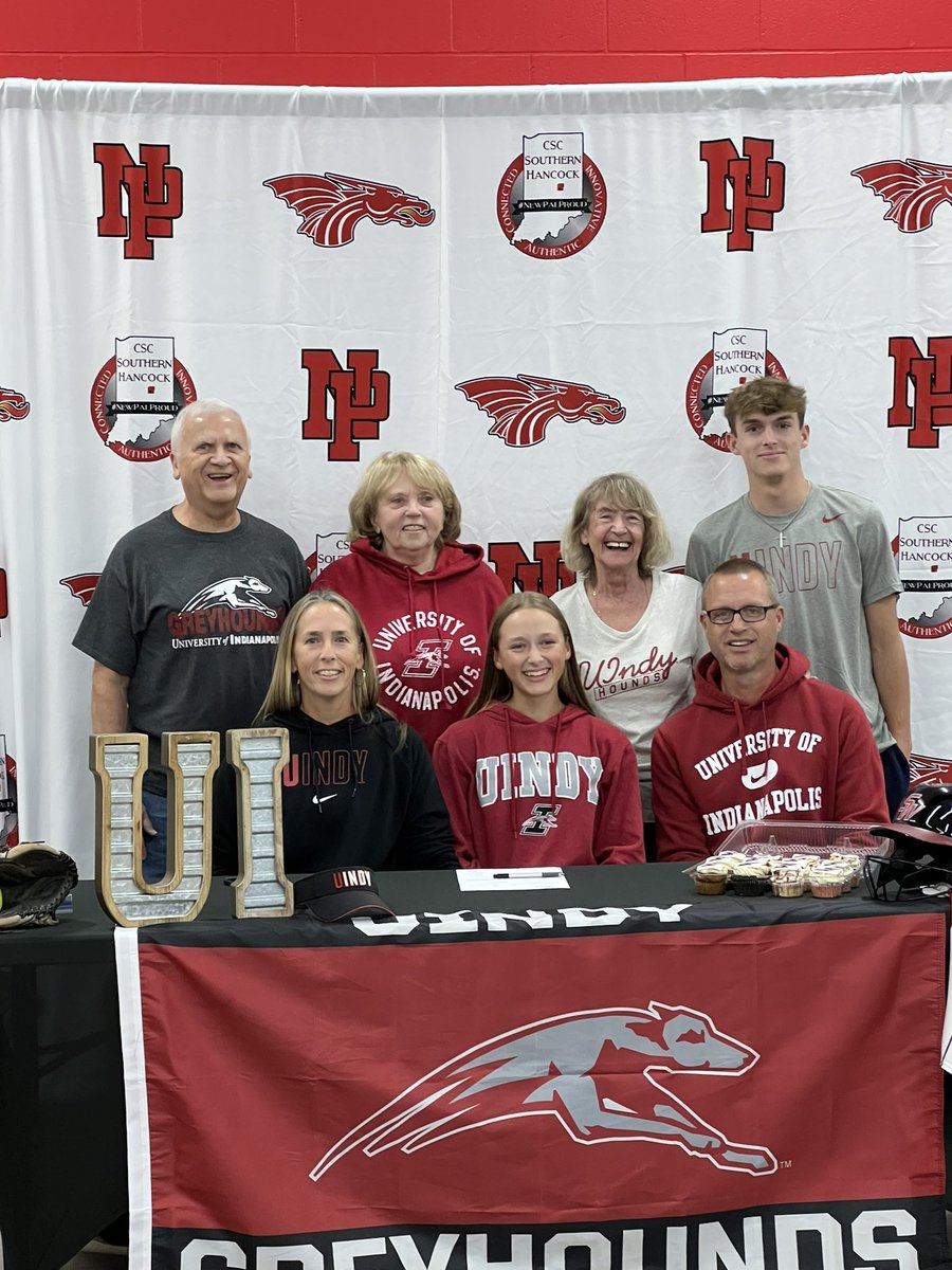 Syd_Oliver2024's tweet photo. Officially a Greyhound! ❤️🐾🩶@UIndySoftball @coachferrell15 @ProXPhoenixGood @rayman16u @NPDragonsSball https://t.co/SR6stvKfJX
