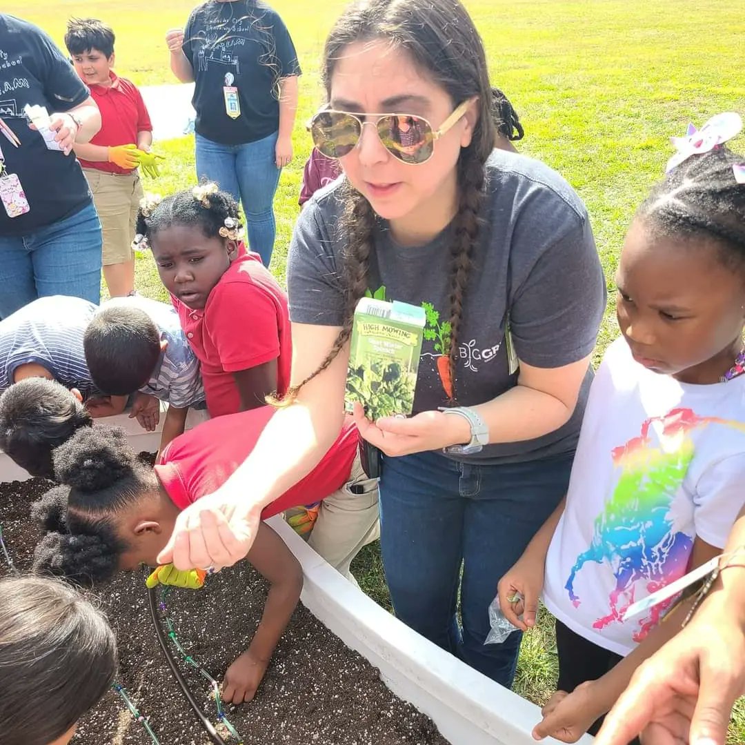 LoopItUpSavannah! tweet media