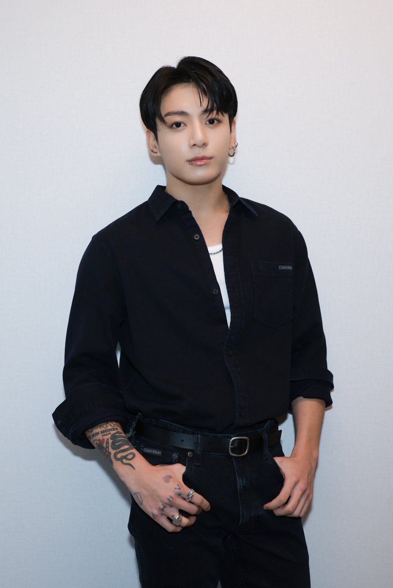 Jungkook of @BTS_twt stands right next to you in Times Square, NYC