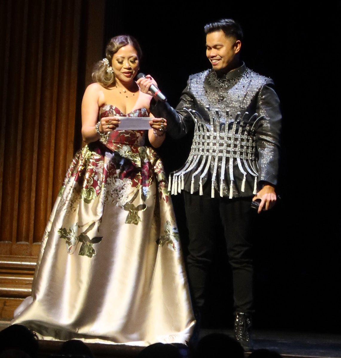 nepalesruben's tweet image. November, what a month of film fests in LA: @FilAmCreative Film Festival, @asianworldff, Hollywood #Turkish Film &amp;amp; Drama Days &amp;amp; the launch of #ManilaInternationalFilmFestival. Those wonderful #FilAmCreative folks had @brillante_ma as their fest's honoree.
bit.ly/465Tdtu