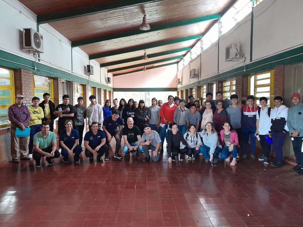 🍎En este camino educativo, queremos enviar un mensaje especial de aliento a todos los docentes. Su dedicación y pasión son la luz que guía el aprendizaje.  Sigamos inspirando mentes y transformando vidas! 📚✨ #EducarParaTransformar #GraciasDocentes #SanPedroEducativo