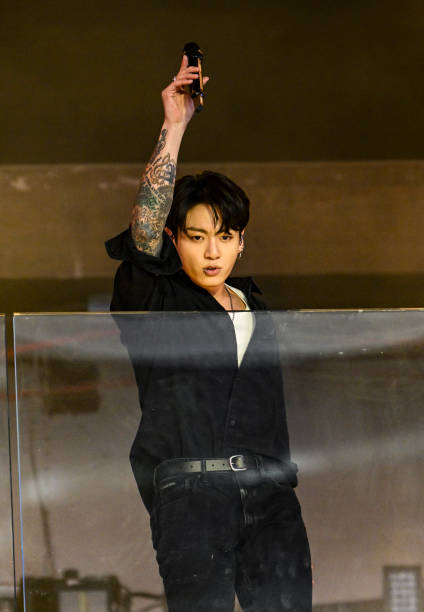 JUNGKOOK LIVE AT TSX Tシャツ