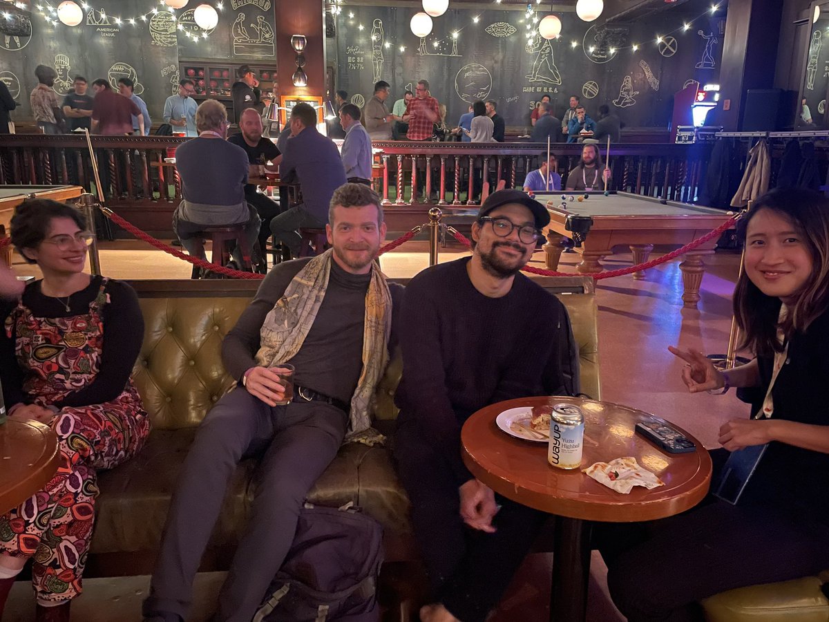 And that’s a wrap on #kubecon for Warp.

Shoutout to <a href="/michlimlim/">Michelle Lim</a> and <a href="/daRubberDuckiee/">Jess</a> for representing &amp; hosting our happy hour meetup🍻