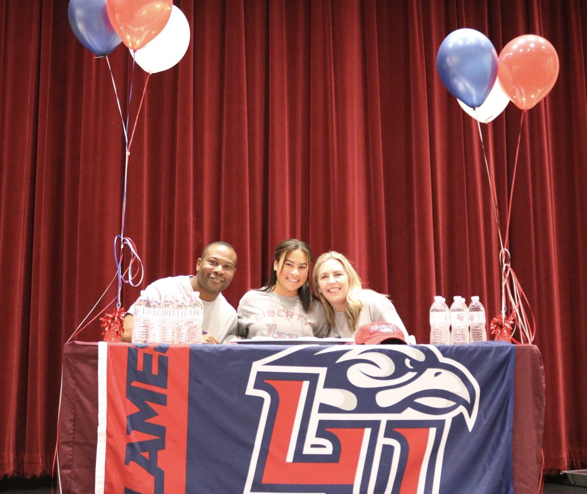 CooperHSGirlsBB's tweet photo. Congratulations to our seniors @deere_bella @FreihoferLiz @loganlu33 @MaleahAlexander on their collegiate signing today! We are beyond proud and excited to see all of their hard work payoff as they will continue their academic and athletic careers! Way to go Lady Jags!❤️❤️❤️❤️ https://t.co/19ysvh96Qd