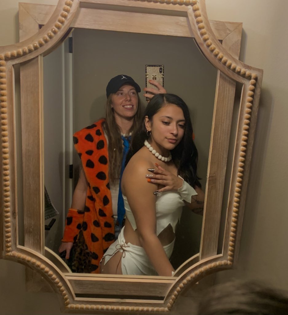 Janetcortez_'s tweet photo. Wilma Flintstone 🦴🤍 https://t.co/7OXBVnoJVO