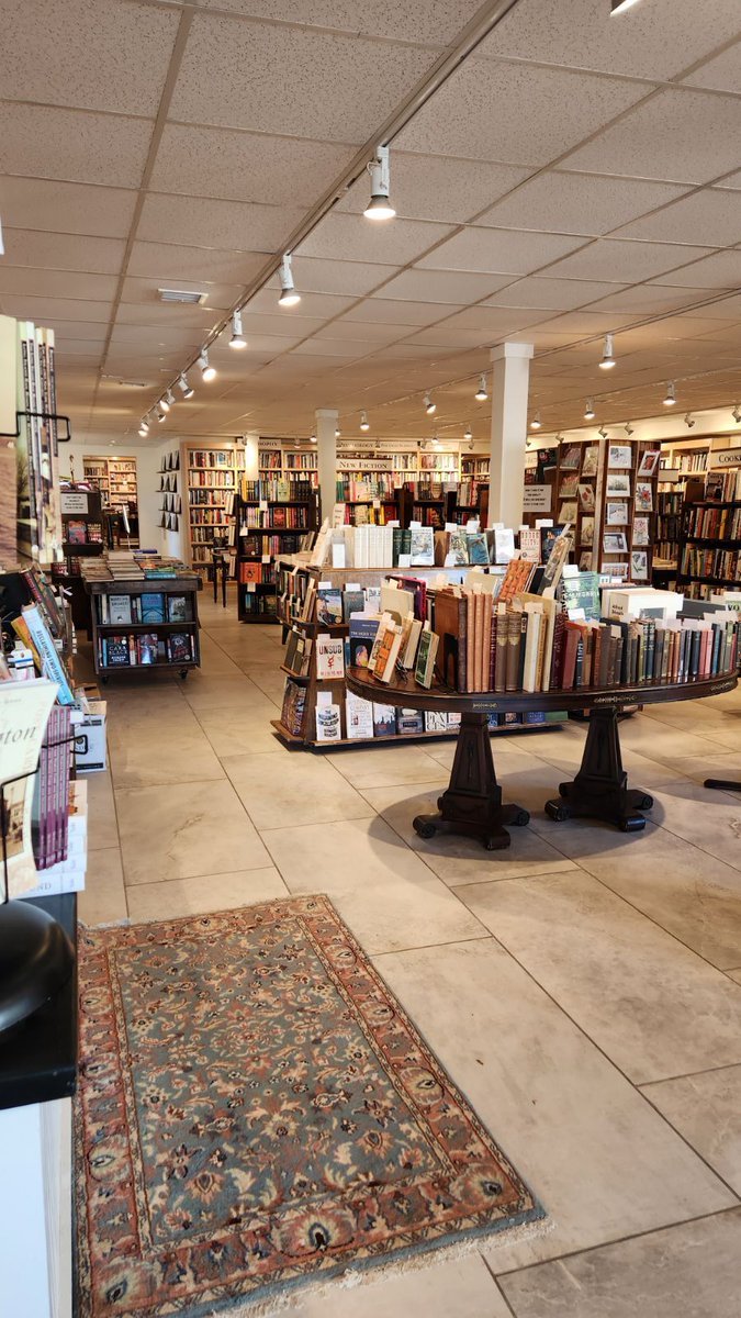 nextchapterli's tweet image. A small update since I guess I haven't updated Twitter. Welp, we've been open almost a year now :)