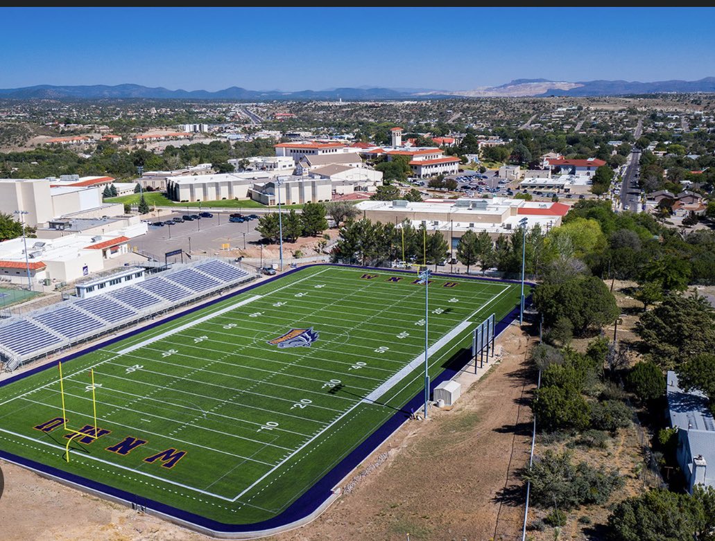 TannerSteenbock's tweet photo. After a call with @Clydelogan21 I am blessed to receive an official offer from Western New Mexico University!
@_CoachPowell @CoachDonerson @drewcoaching49 @DreamU_IndyFB https://t.co/d4LKEWvMXP