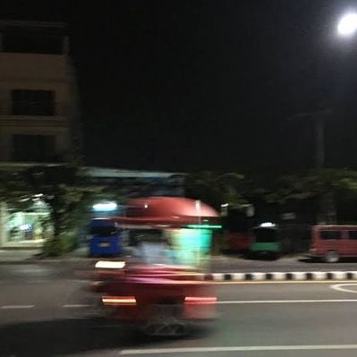 gummyyor4's tweet image. หนูจะเอาอะไร
ติม
แล้วทำไมเมื่อกี้หนูไม่เรียกรถไอติมละ
เรียกแล้ว ลุงไม่จอด 
หนูเรียกแบบไหน
ลุงงงงงงงงงงงงงงงงงงงง!!!!!! ซื้อ!!! ติม!!! หน่อย!!!