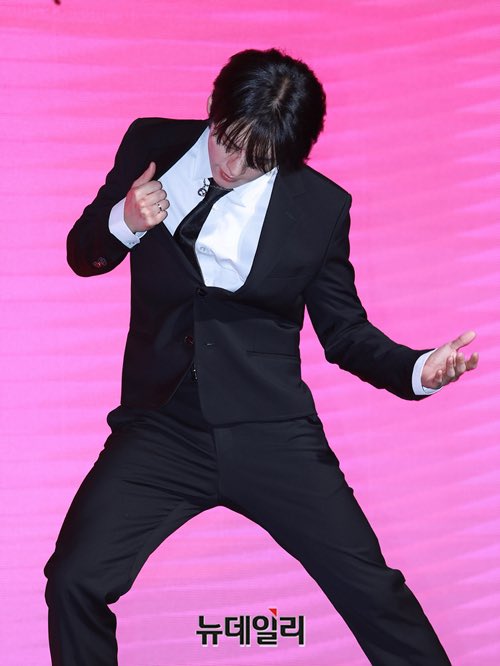 formyleeknow_'s tweet photo. [포토] 스트레이키즈 리노 "내 안에 '락스타' 있다"

https://t.co/jt3bIC0Wq9

ㅋㅋㅋㅋㅋㅋㅋㅋㅋㅋㅋㅋㅋㅋㅋㅋㅋㅋㅋㅋㅋㅋㅋㅋㅋㅋㅋㅋㅋㅋㅋㅋㅋㅋ https://t.co/8r7skNu99U