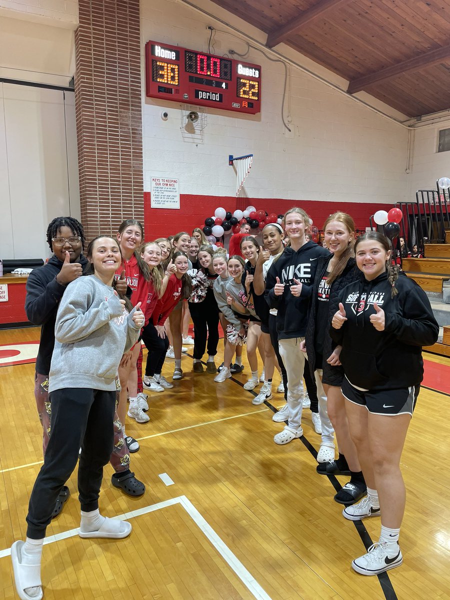 GHSTitanHoops's tweet image. Showing some love for our middle school girls after practice. Nothing better than 2 huge wins over Rochester for 8th Grade Night ❤️🤍🖤