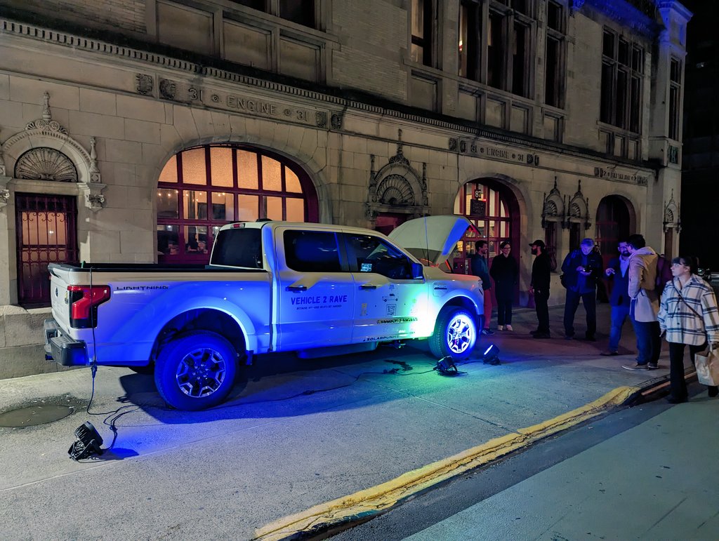 JesseJenkins's tweet image. You&apos;ve heard about vehicle to grid? How about vehicle to rave? #dervos after party 
🕺⚡🔋🛻