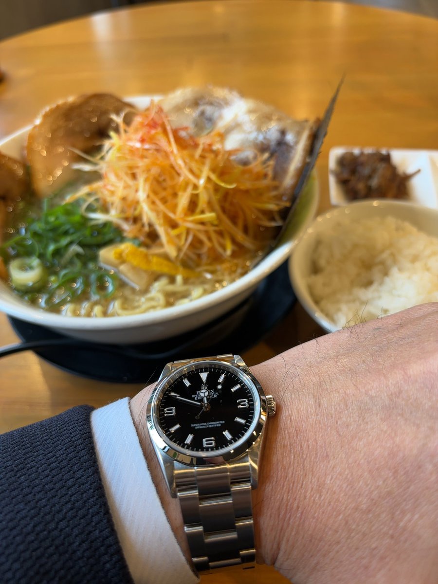hard_yude's tweet photo. 寒くなってきたので温まるものを。
まめぞうのチャーシューメンにからネギトッピングで。 https://t.co/dFoDCTtJep
