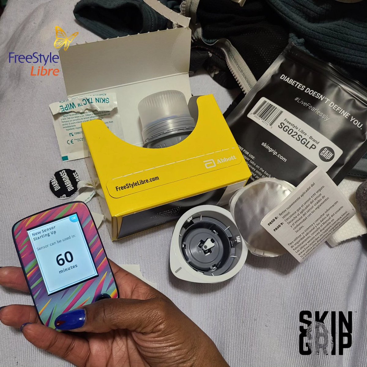 AnitaNBrown's tweet photo. New sensor applied!
And she is fully decorated for #NationalDiabetesAwarenessMonth!
#FreeStyleLibre2 #SkinGrip #BlackDiabetic #BlackQueen #DiaBadAss #T1D #DiabetesWarrior #DiabeticActress #T1DActress #T1DLife #T1DDancer #T1DBowler https://t.co/Q7HQ0BaolX