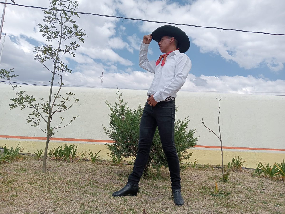 web_itapizaco's tweet photo. ¡#TecApz comprometido con la educación integral!
presentaciones del grupo de danza folclórica "Yolpaki"
Mucho éxito #TorosTec #Yolpaki #1TST #PSST #TodosSomosTecNM https://t.co/ksIRprjj3O