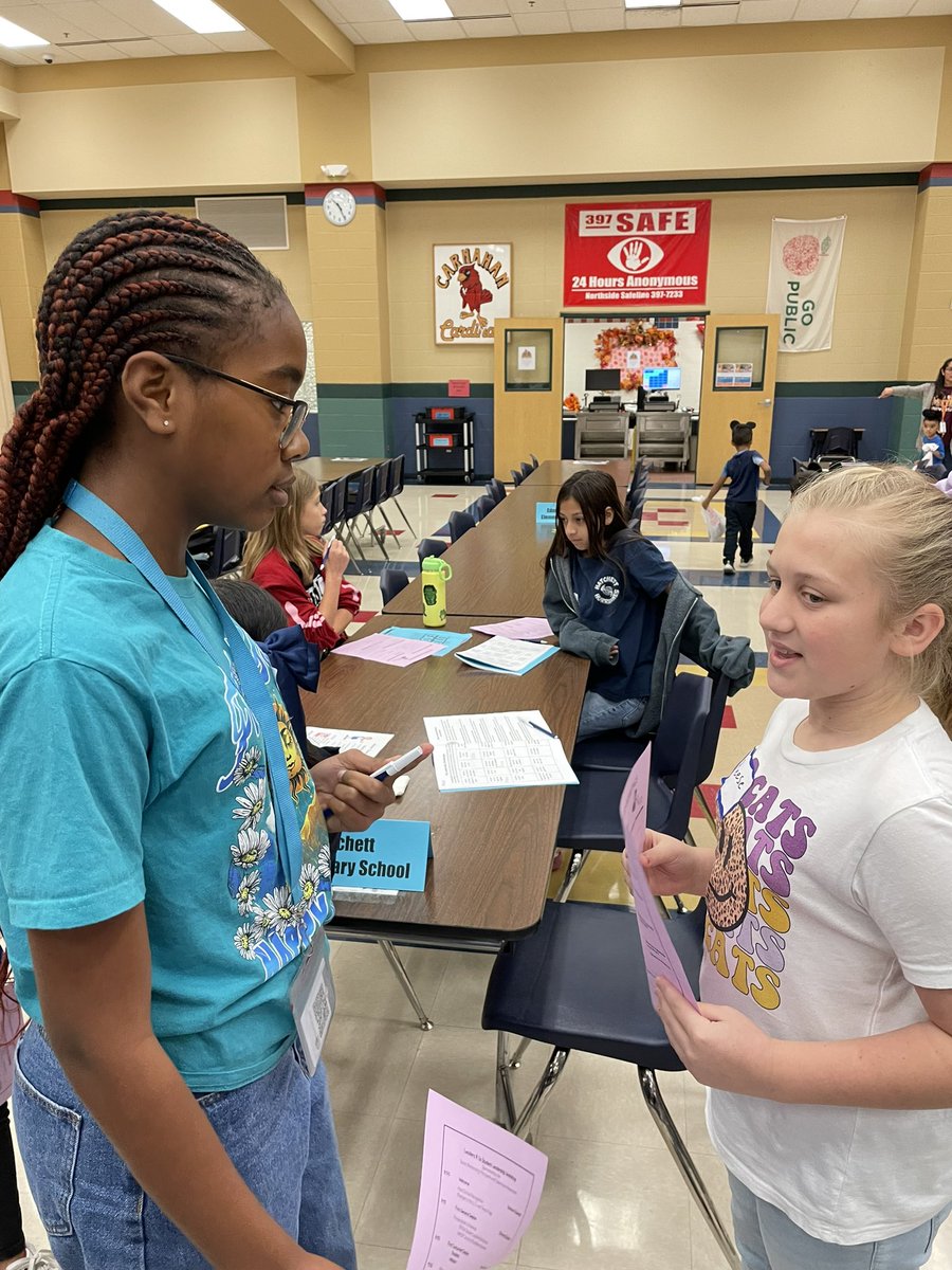Student Leaders sharing characteristics of what makes a great leader! <a href="/tepsalru/">TEPSALRU</a> #WeLeadTX