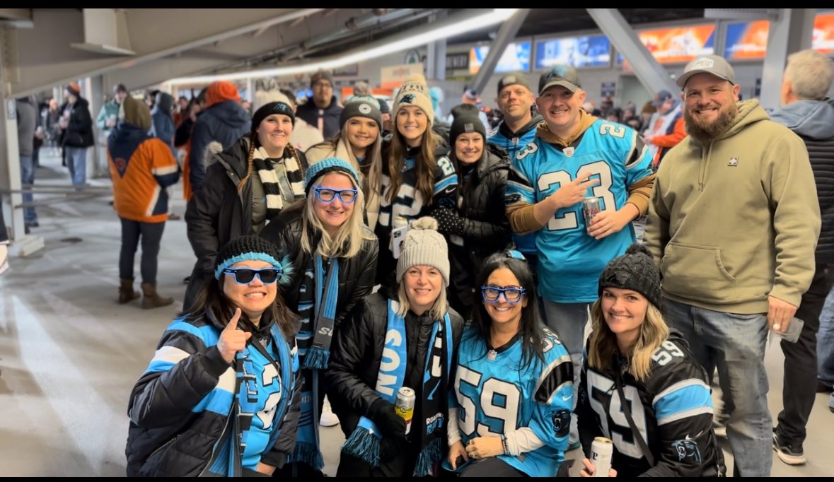 WylieMsw's tweet image. We Riot.... #DoYouRiot @Panthers @roaringriot